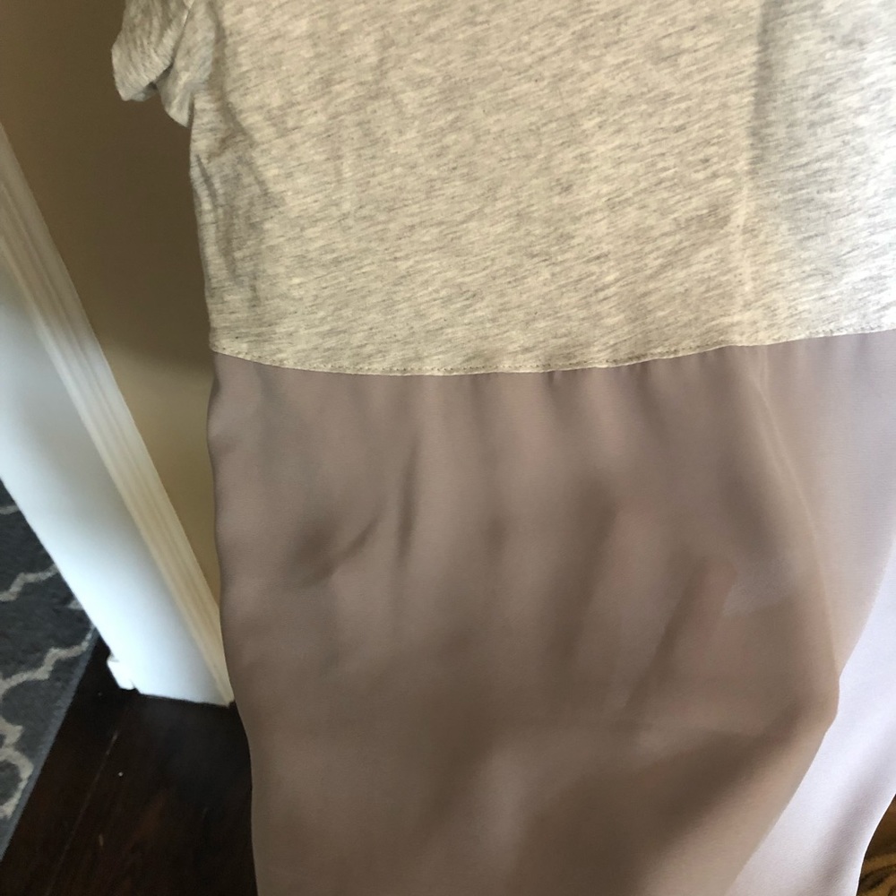 Express Colorblock Tee - Picture 4 of 4